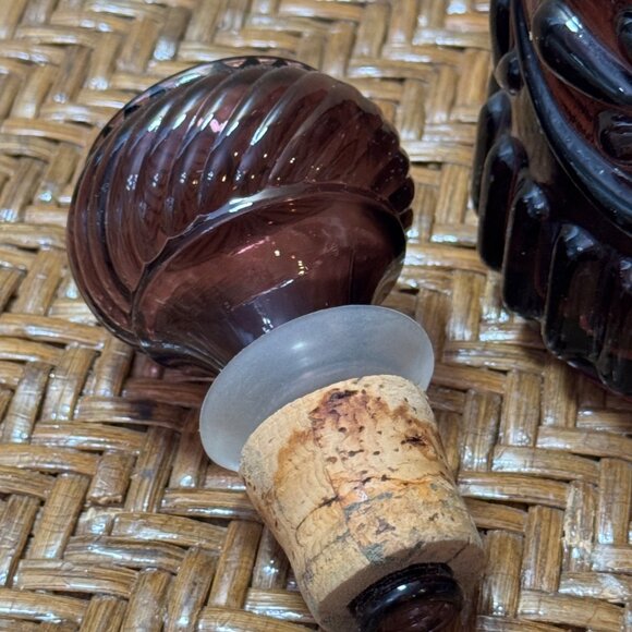 Vintage 1967 Jim Beam Amethyst Glass Decanter With Stopper - Picture 2 of 6